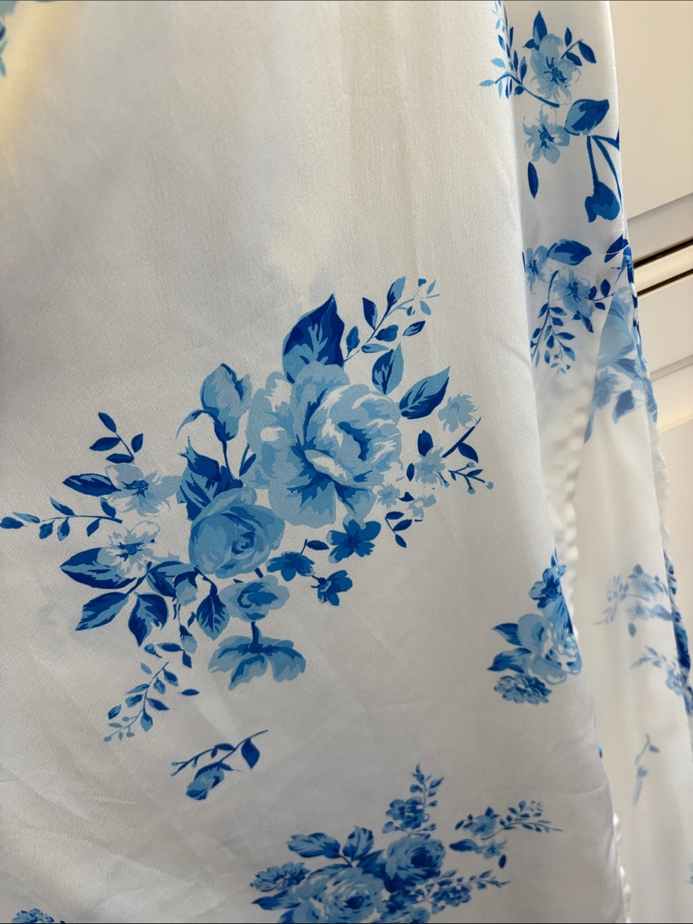 Lucy In The Sky White Blue Floral Satin Maxi Tank Dress Side Slits Women’s Small - Picture 3 of 15